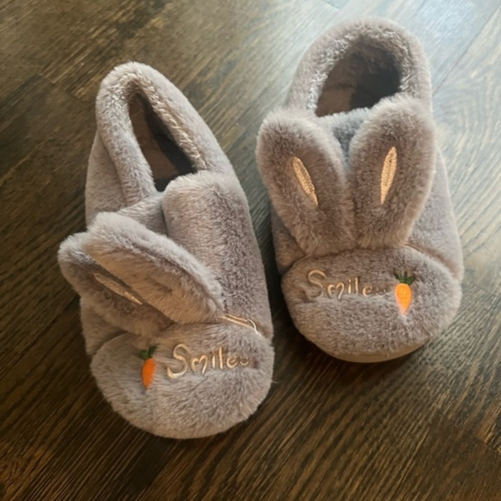 NEW Gray Bunny Slippers Carrot Embroidery Easter Bunny Easter Basket | 2.5-3.5